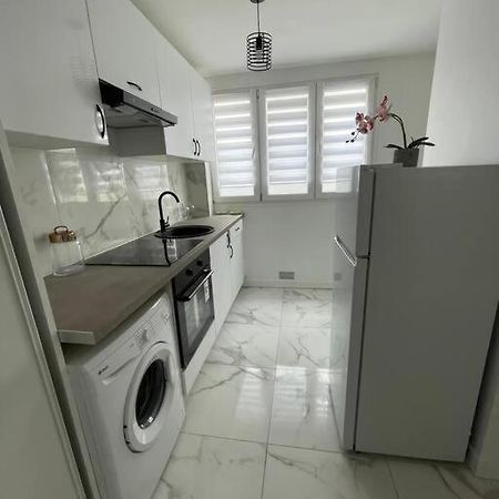Appartement 2 Pieces, Salon Et Chambre, 44M2 Refait A Neuf Clichy Eksteriør billede