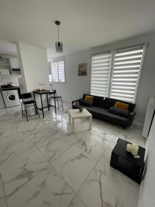 Appartement 2 Pieces, Salon Et Chambre, 44M2 Refait A Neuf Clichy Eksteriør billede
